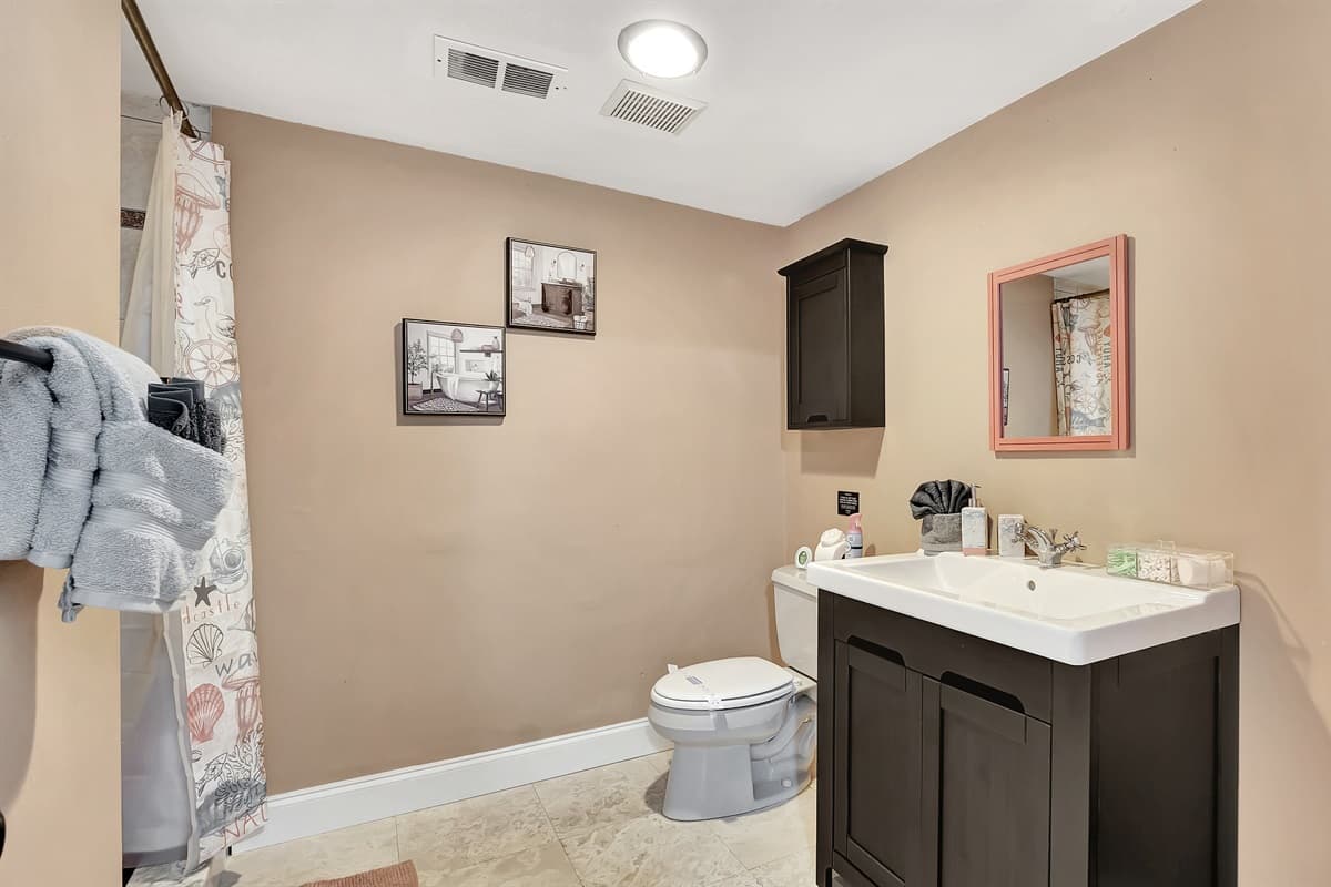 Experience the epitome of bathroom indulgence in our beautiful and rejuvenating retreat.