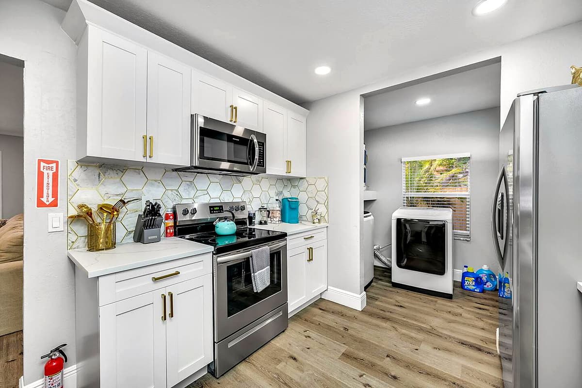 Beautiful modern kitchen that has everything that you would need during your stay! Great way to show loved ones your love and appreciation is through food. Inquire now!