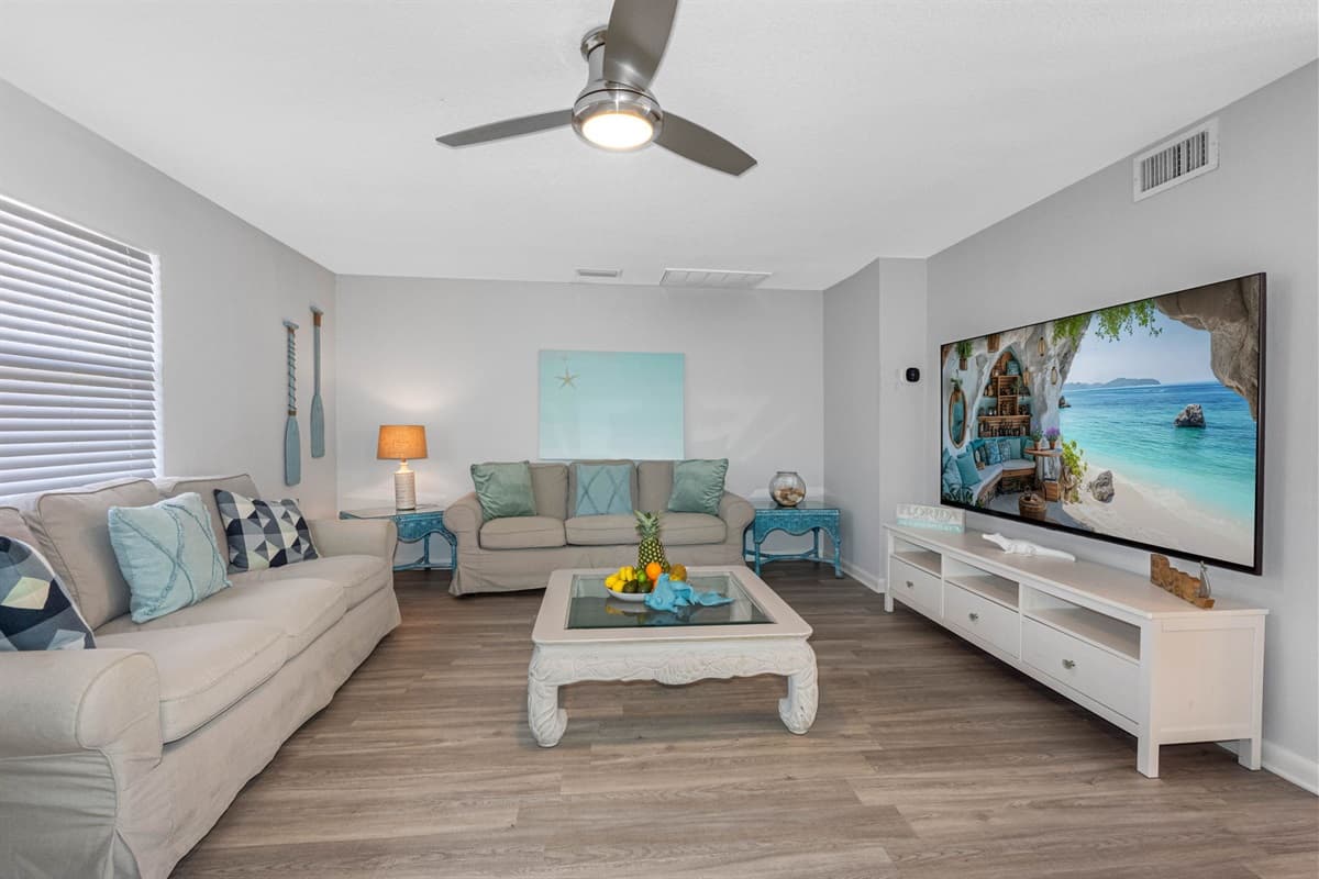 The ideal space to unwind after a fun day at the beach or pool.