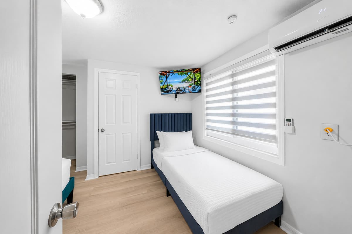 Ideal for larger groups, this connected family suite features two separate sleeping areas. Perfect for parents traveling with children or friends sharing accommodations.