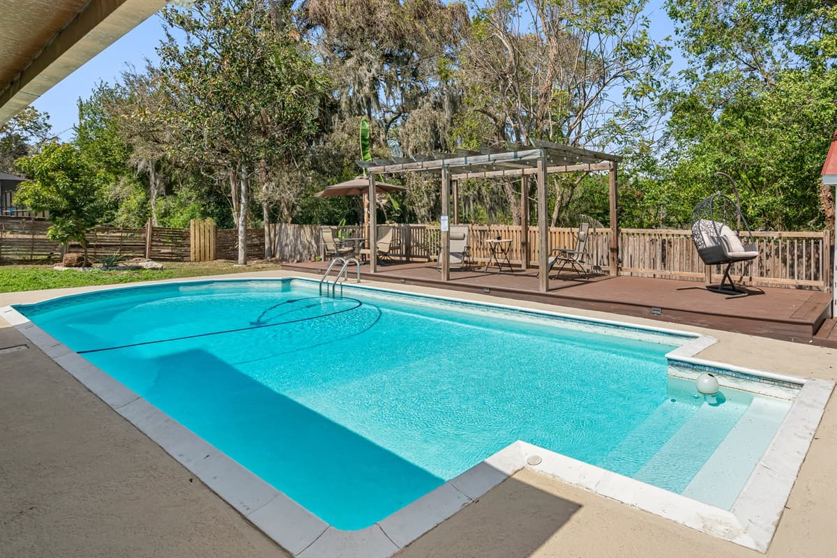 The pool itself is a marvel of modern design, with a sleek and inviting appearance that is sure to catch your eye.
