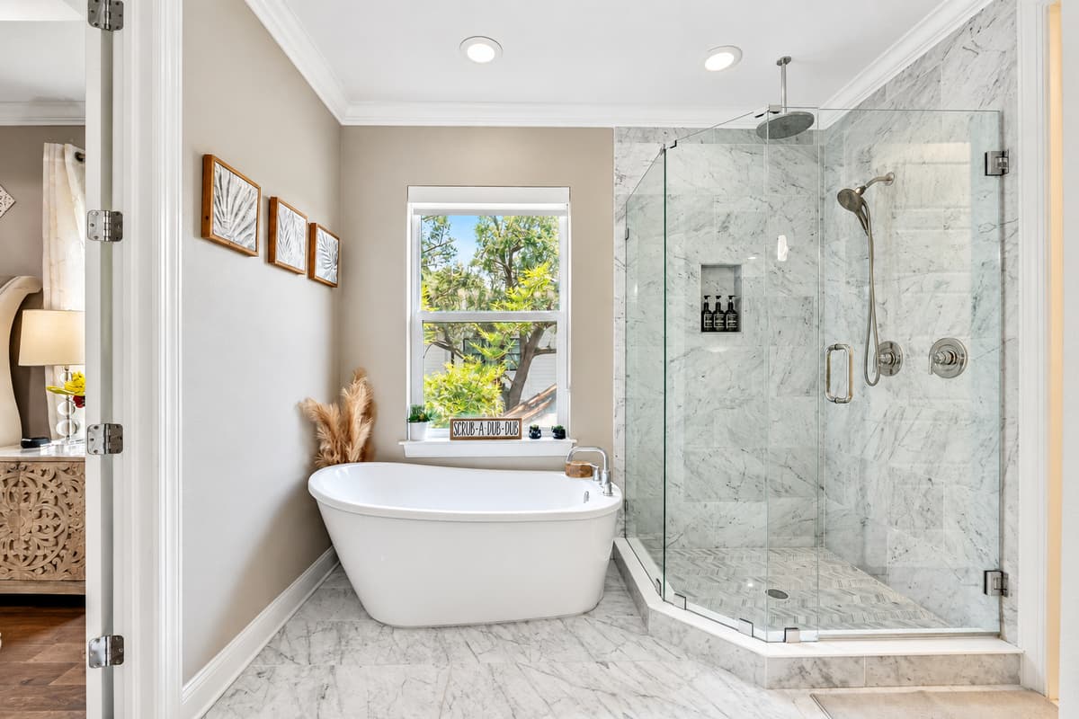 Whether you prefer a leisurely soak in the tub or a quick, invigorating shower, this spacious enclosure offers the perfect solution.