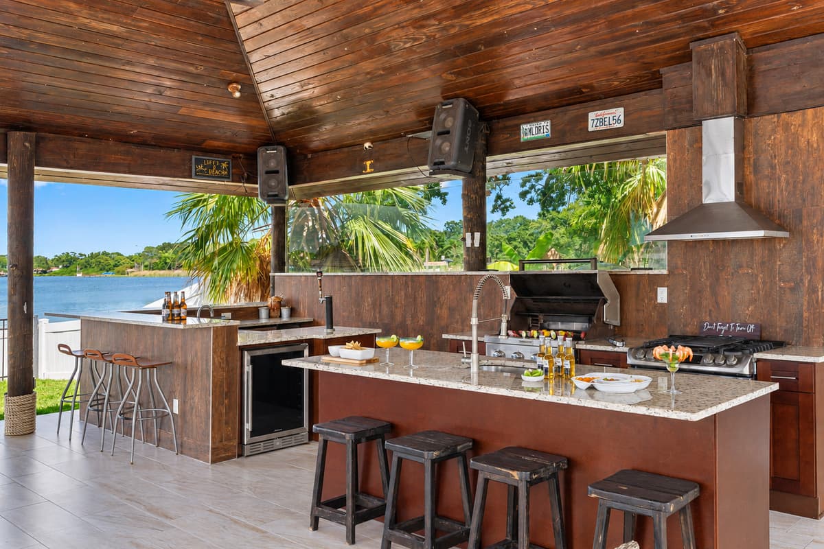 IMPORTANT NOTICE: Please note that the outdoor kitchen appliances are currently not functional, with the exception of the outdoor grill, which is fully operational and available for use.