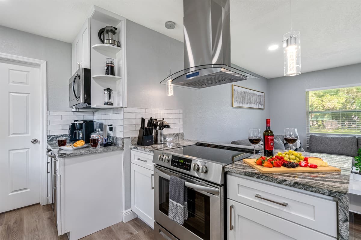 Do you love to cook? What about baking while on vacation? You would love this kitchen because it has all you would need to make good food and of course, coffee! To all the foodies out there, what are you waiting for? Send us a message now.