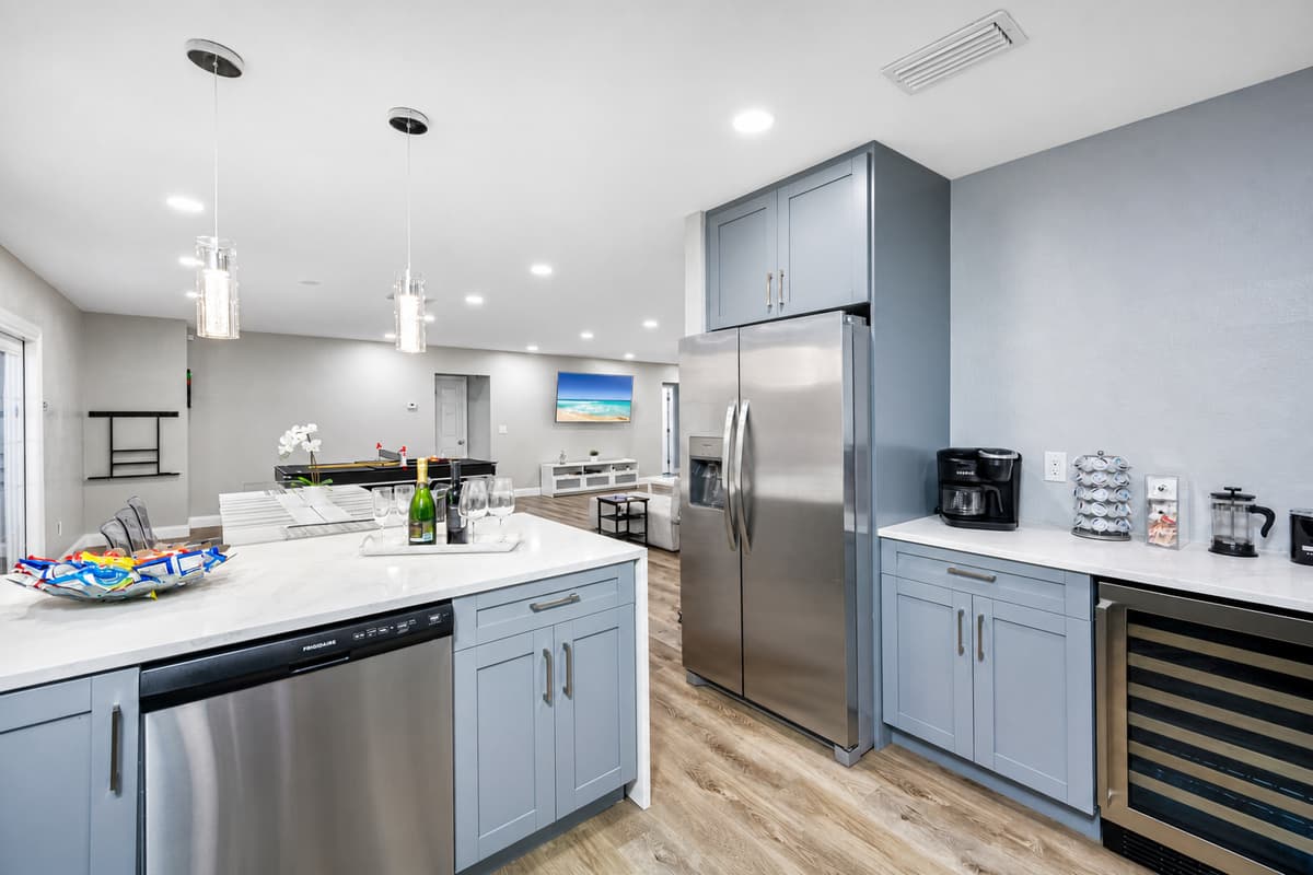 Our amazing and fully equipped kitchen has big cabinets great spacious refrigerator to store you foods and beverages. Eat your favorite meals without going out. Have questions about the property? Send us an inquiry now!