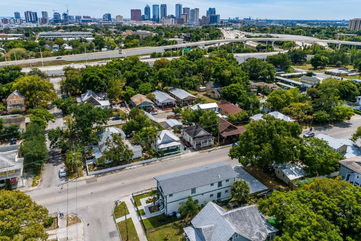 Aerial view if our safe and wonderful neighborhood. Enjoy the view outside showcasing beautiful properties in the area. Do you like this property? Don't hesitate and send us an inquiry as soon as possible!