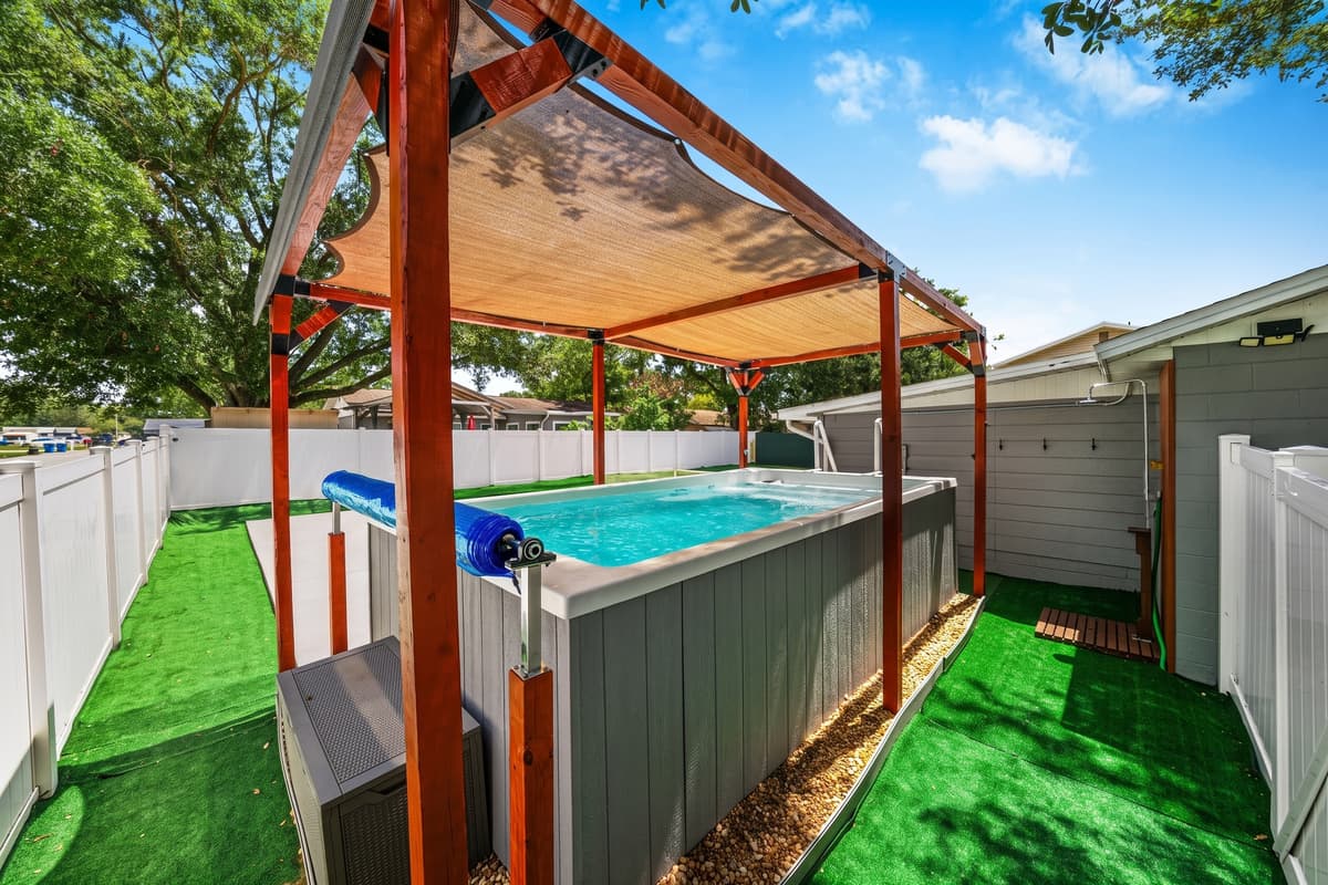 Dive into dual-purpose luxury. From invigorating swim currents to soothing hydrotherapy jets, your private, shaded oasis awaits