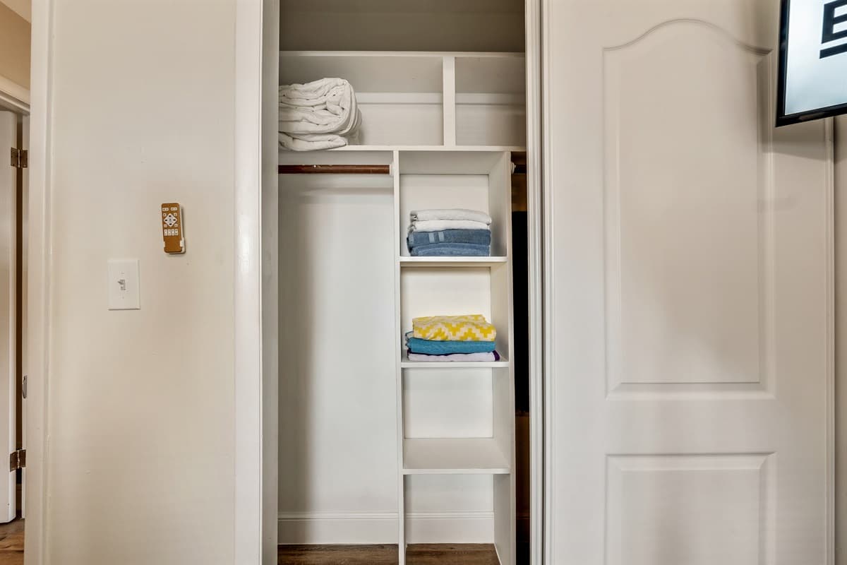 Bedroom 4 closet