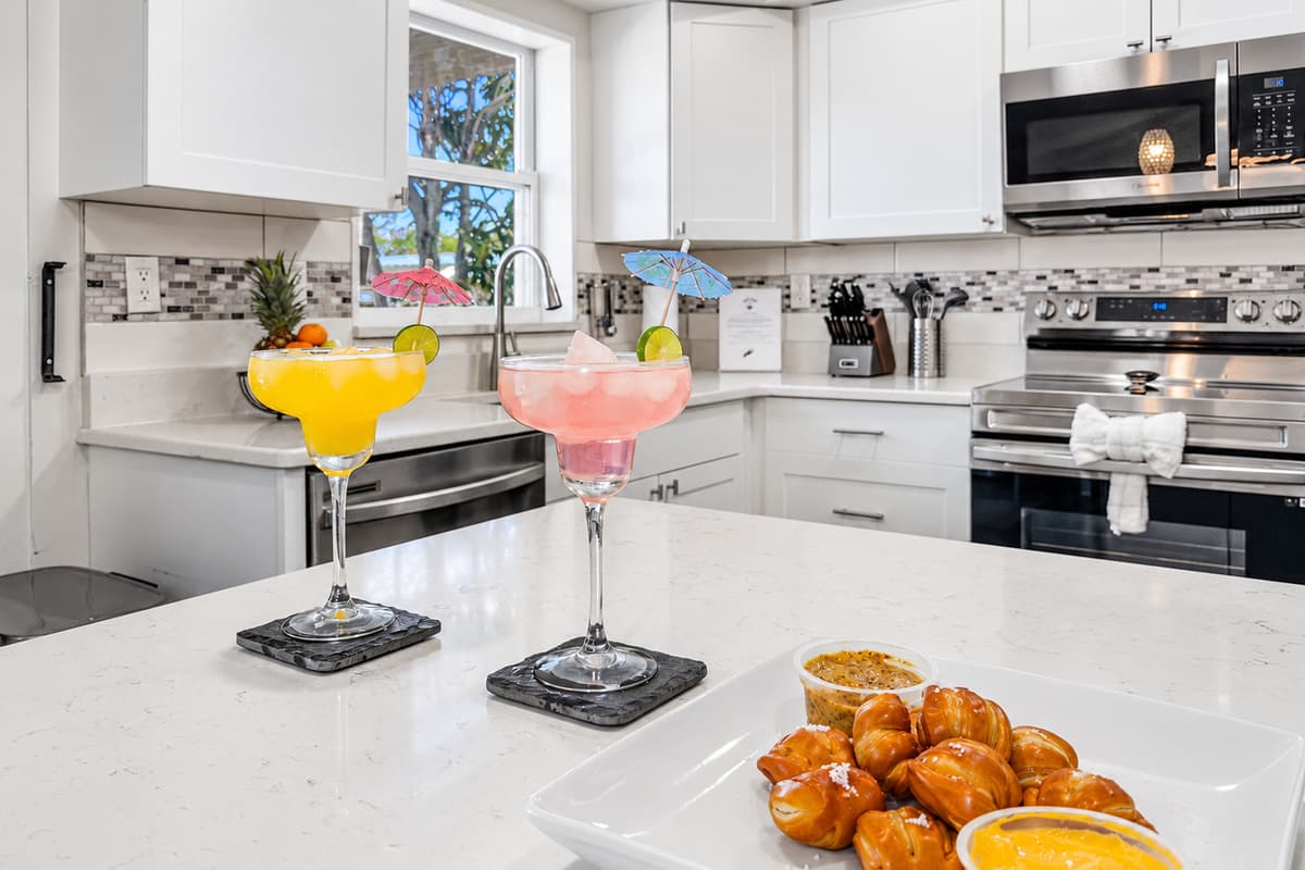 Enjoy snacks and refreshing drinks in the spacious chef's kitchen.