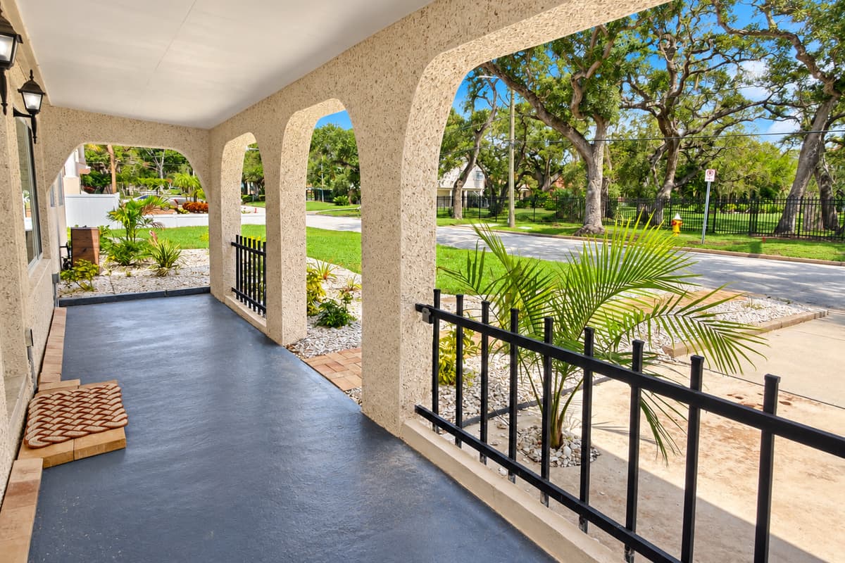 Bayview exterior and front entry in Clearwater.