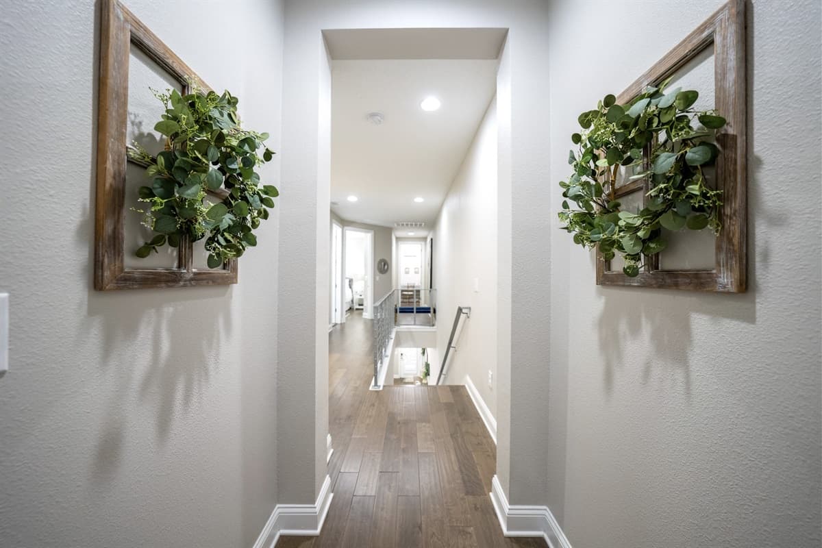Hallway to the bedrooms.