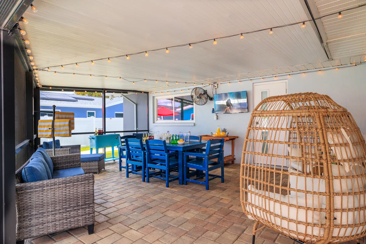 Patio at Flamingo Palms.