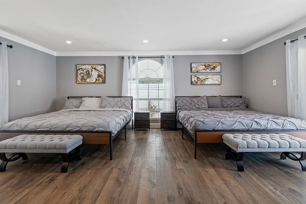 Designed to soothe your senses and awaken your creativity, our bedroom is a masterpiece of style and comfort.