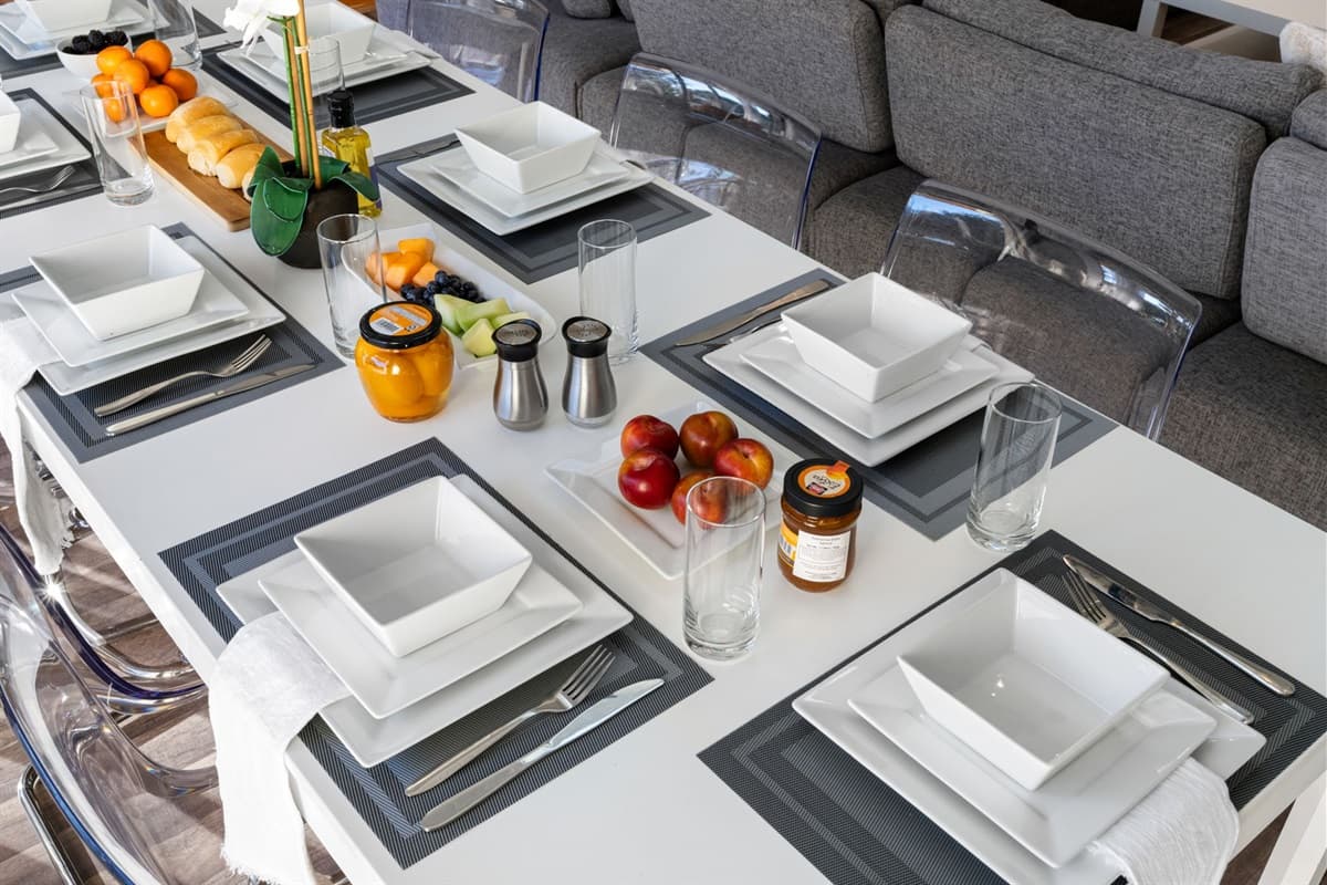Set the table, pour the wine, and enjoy unforgettable moments with friends and family.