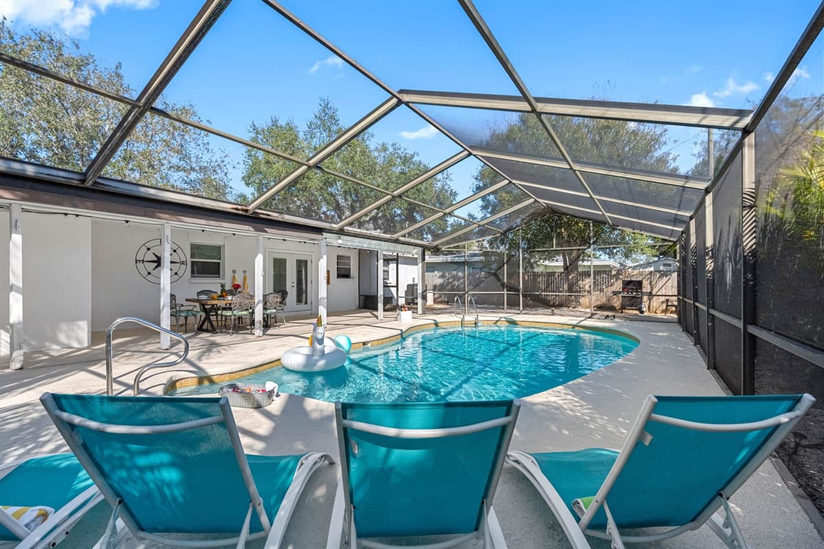 The pool is equipped with a protective cover net, ensuring added safety while maintaining the pristine water quality.
