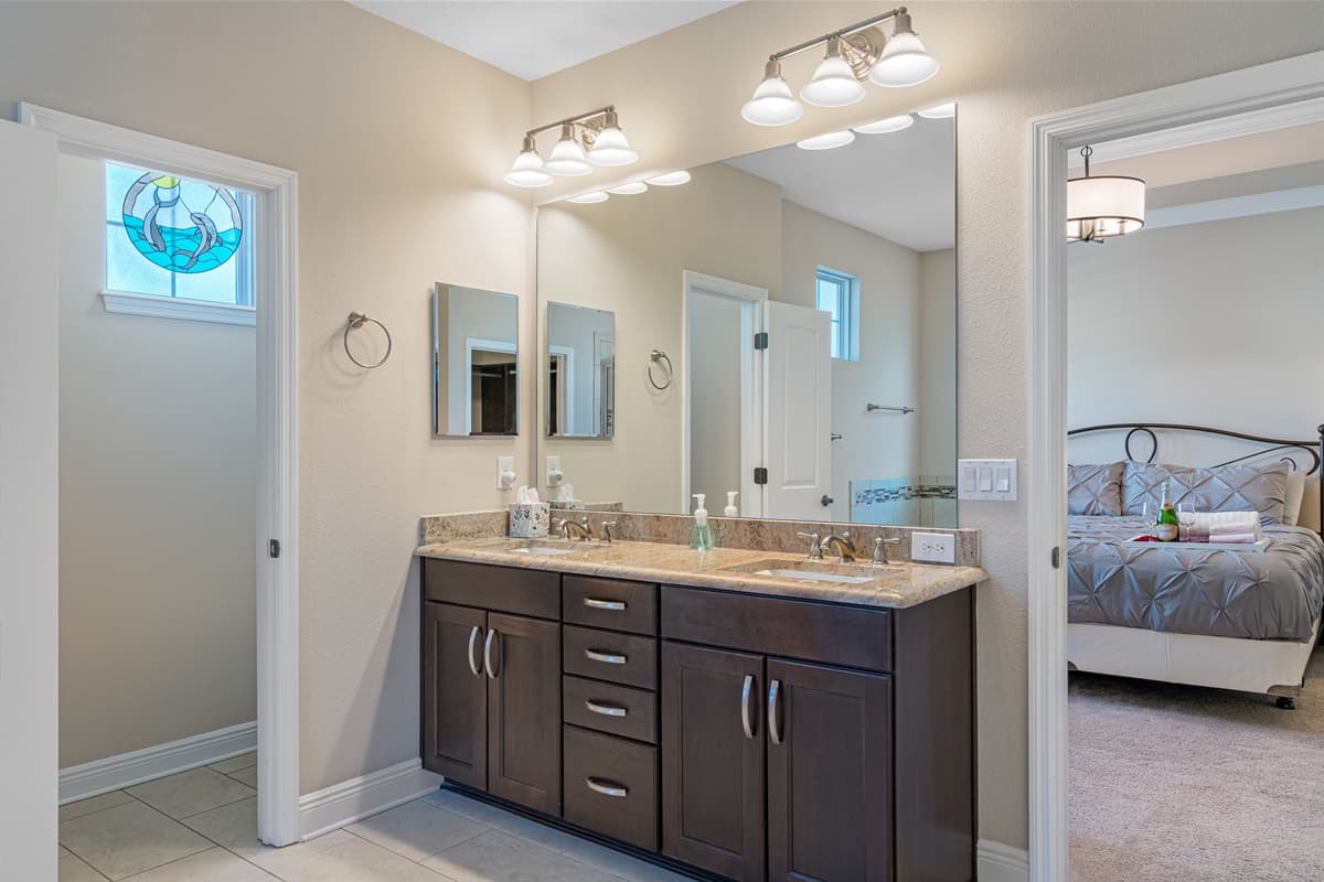Never feel cramped in our beautiful bathroom with sink, cabinets and drawers,  and a beautiful mirror. Move freely while sharing this spacious bathroom with your family. If you are interested in this property, send us an inquiry right away!