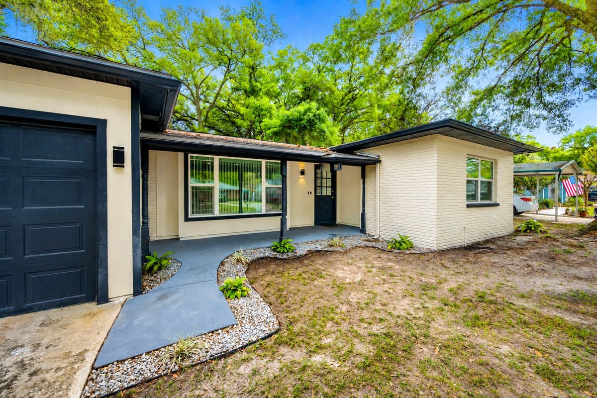 The immaculate front side of the house that welcomes you to home away from home. It will make you feel at home while you're home away from home! Send us a message!