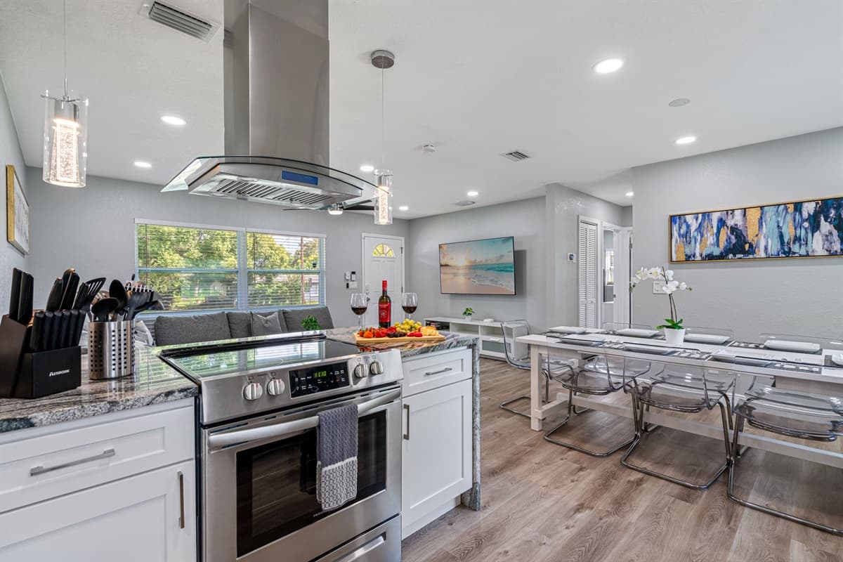 Do you love to bake goodies for the kids? Or do you just love baking in general? We got you! Our beautiful kitchen has everything you would need! Book now!