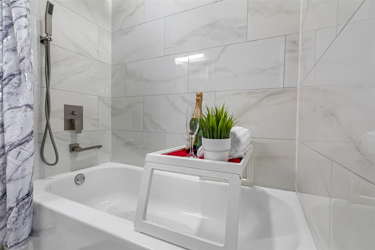 Have an amazing long bath after a long day of catching up with family and friends! If you like what you see, send us an inquiry!