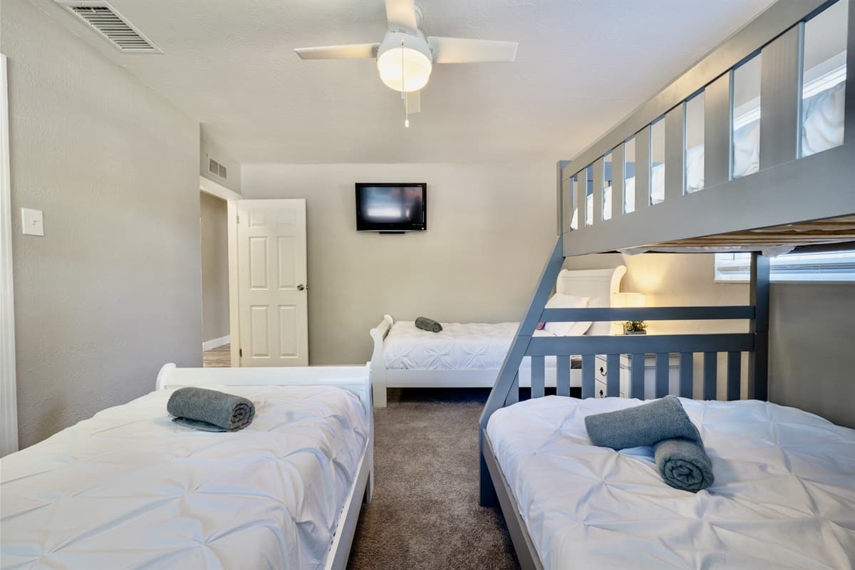 With ample space and comfortable bedding, our twin-size beds and bunk bed are ready to accommodate your unique needs and ensure a pleasant night's rest for everyone.