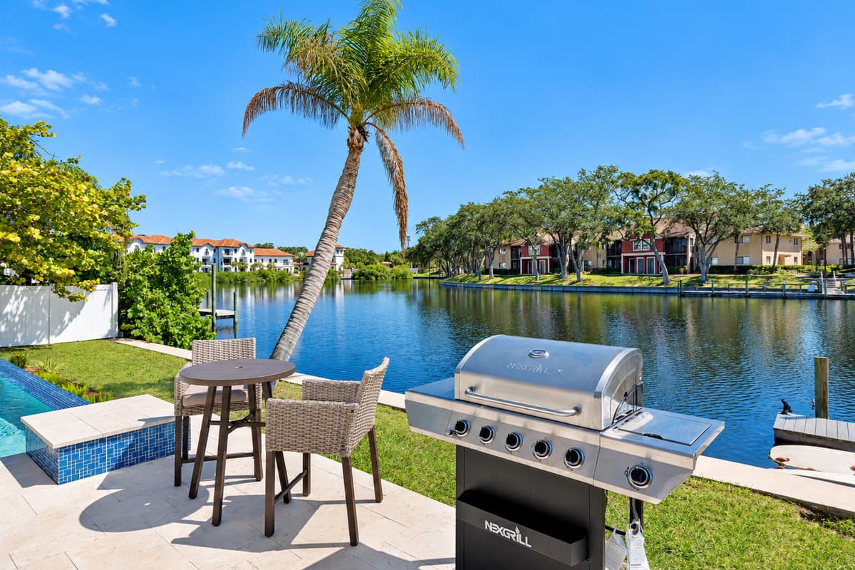Perfect backyard to enjoy with familyand friends while grilling some steak and barbeque.Have fun and make memories with friends and family while relaxing in the outdoor lounge area. Feeling the vibe? Send us an inquiry now!