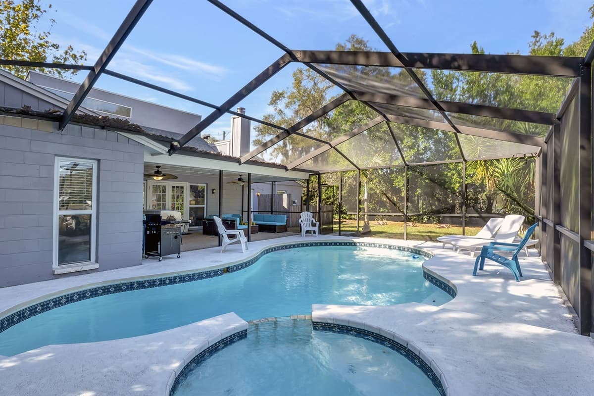 Immerse yourself in relaxation, unwind, and soak up the beauty that envelops you.
IMPORTANT NOTE: The spa isn’t a traditional hot tub. It has jets, but it’s designed more for relaxing than for a full hot tub or sauna experience.
