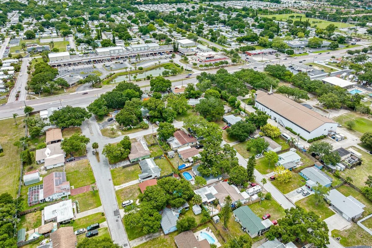 Aerial top view of our stunning and peaceful neighborhood where you are safe!