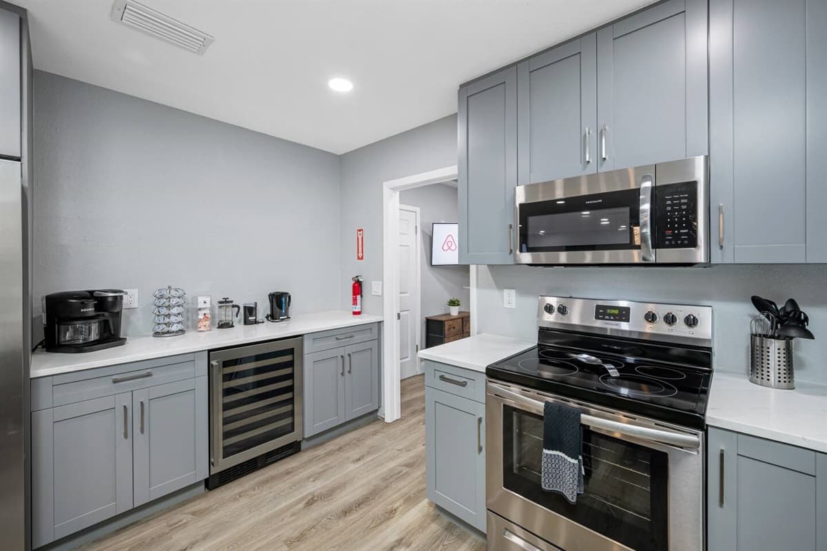 Make great meals to enjoy with everyone in our fully equipped kitchen. Eat your favorite meals without going out. Have questions about the property? Send us an inquiry now!