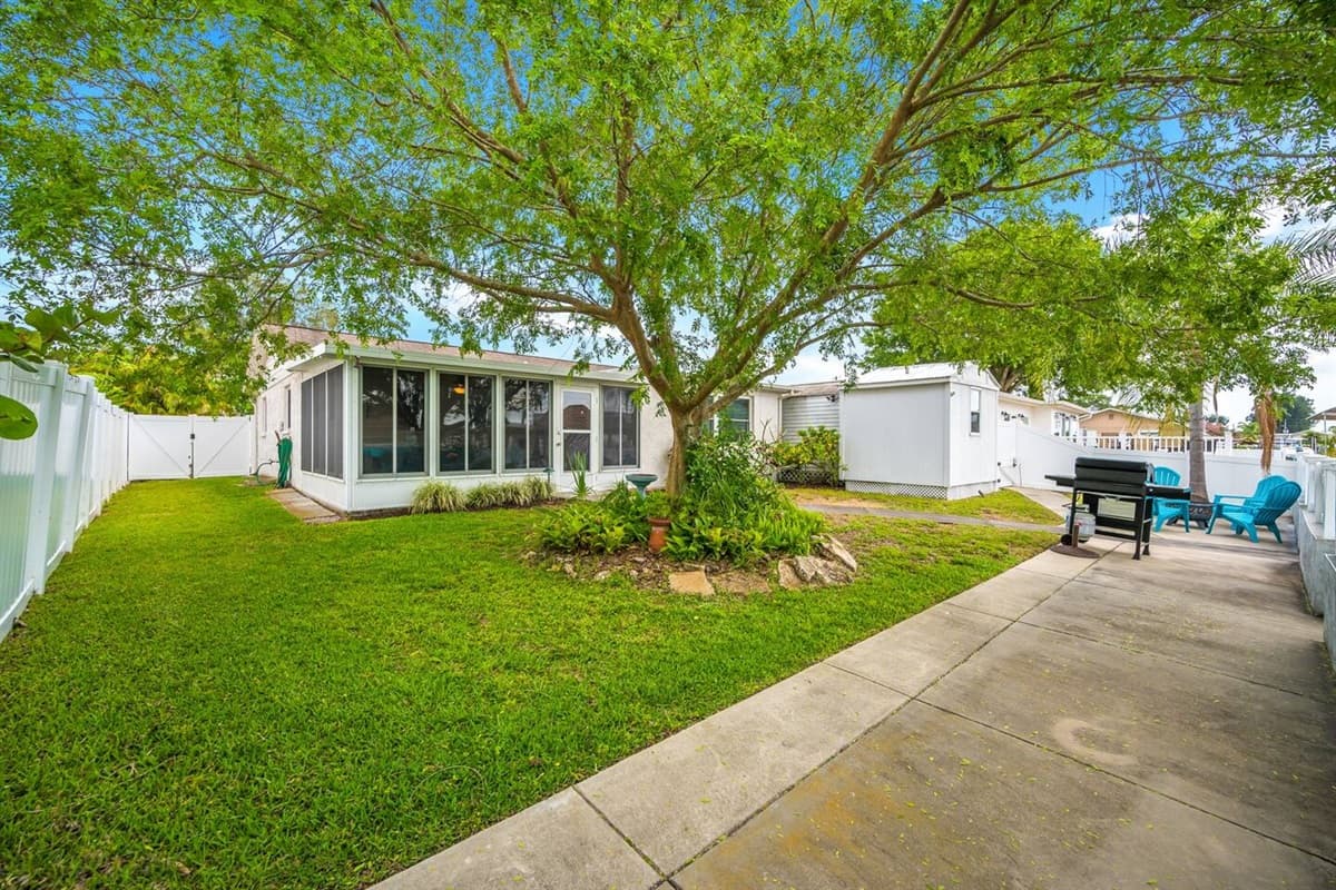 Let the kids play in this fully fenced backyard without worrying about their safety. Have the best time of your vacation in this beautiful property with an immaculate view and perfect ambiance! Inquire now!