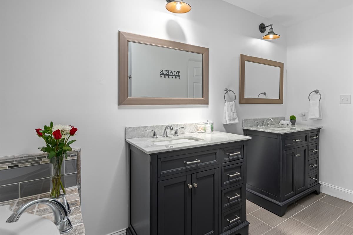 Transform your daily routine into a luxurious escape with our heavenly bathroom.