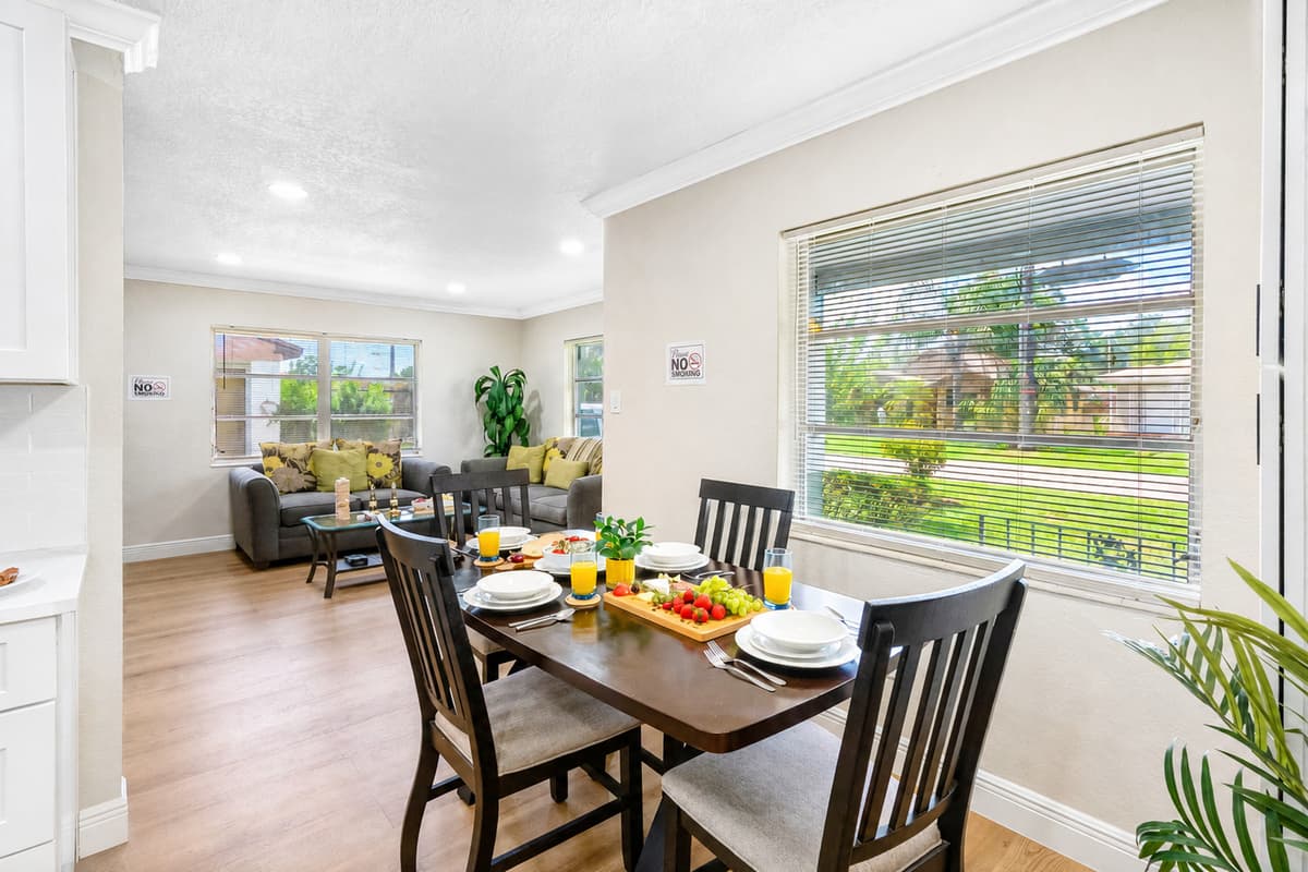 The 4-seater dining table offers a warm, inviting space to enjoy everything from a casual breakfast to a special dinner with your favorite people.