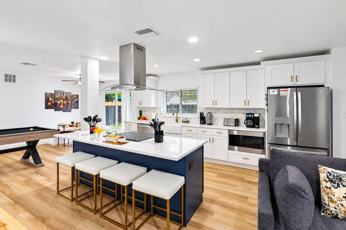 Enjoy the convenience of modern appliances and thoughtful extras, including wine glasses and barware.