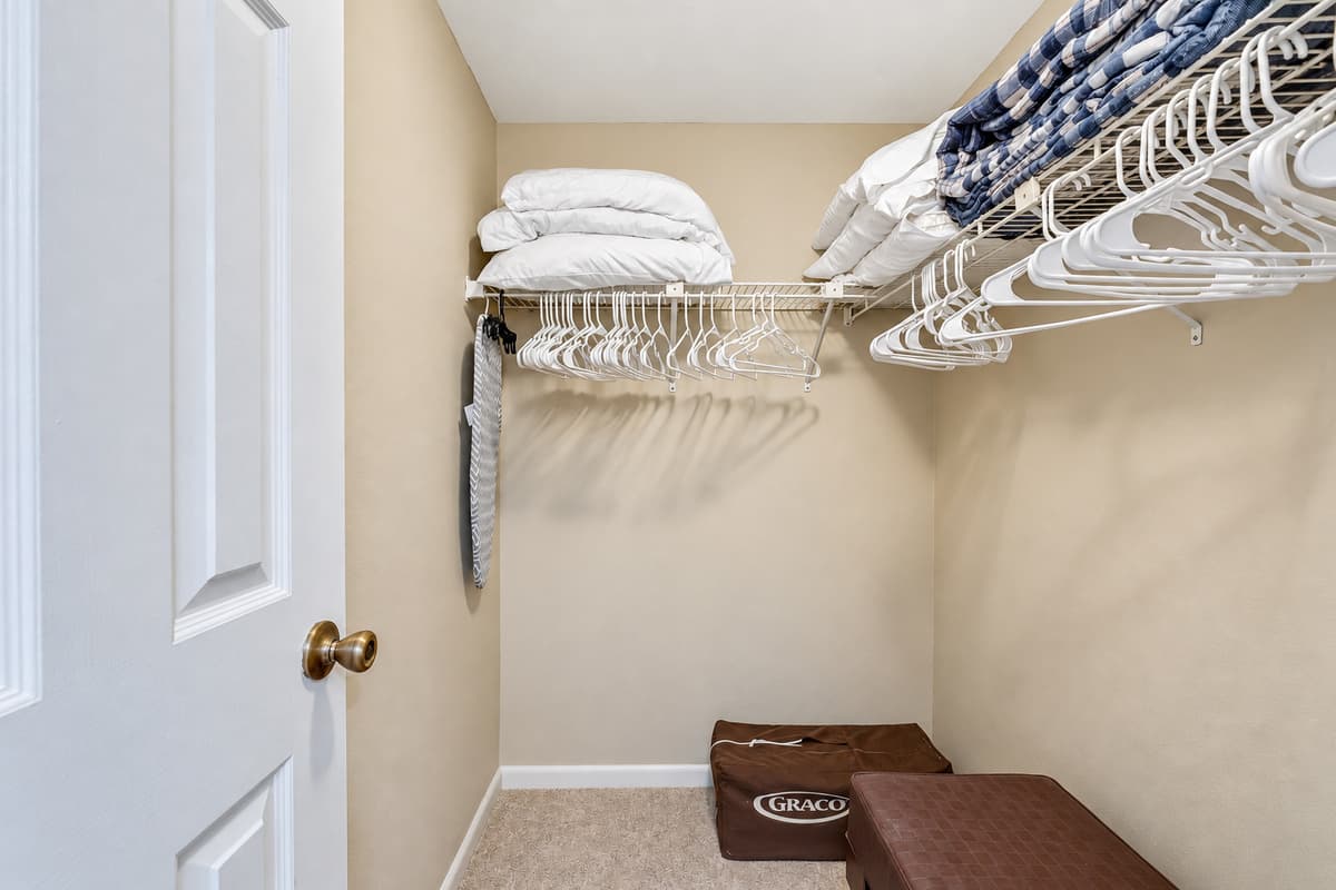 Bedroom1 Closet