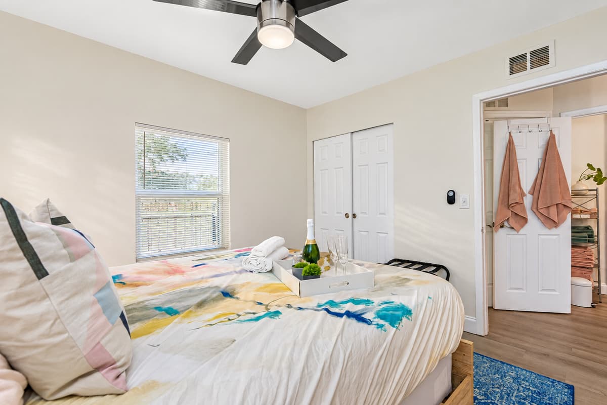 Make the most of you relaxing stay! Have an amazing sleep in this beautiful bedroom
