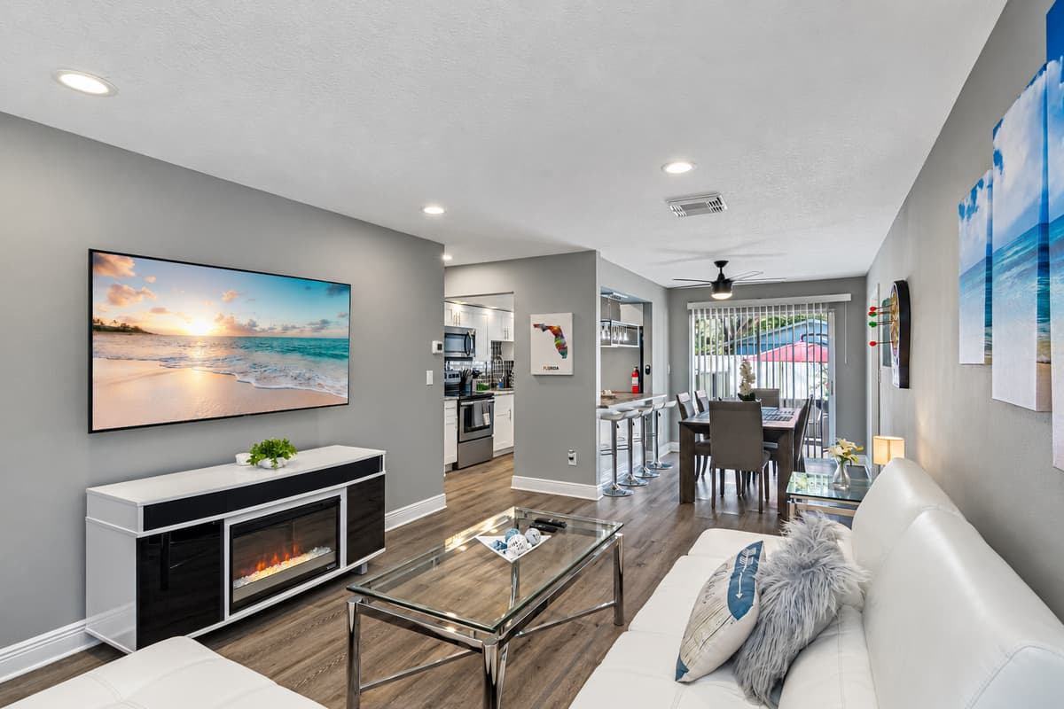 This lovely open concept will surely make you feel at home during your stay! Have the chance to share stories with family and friends while doing different errands. 