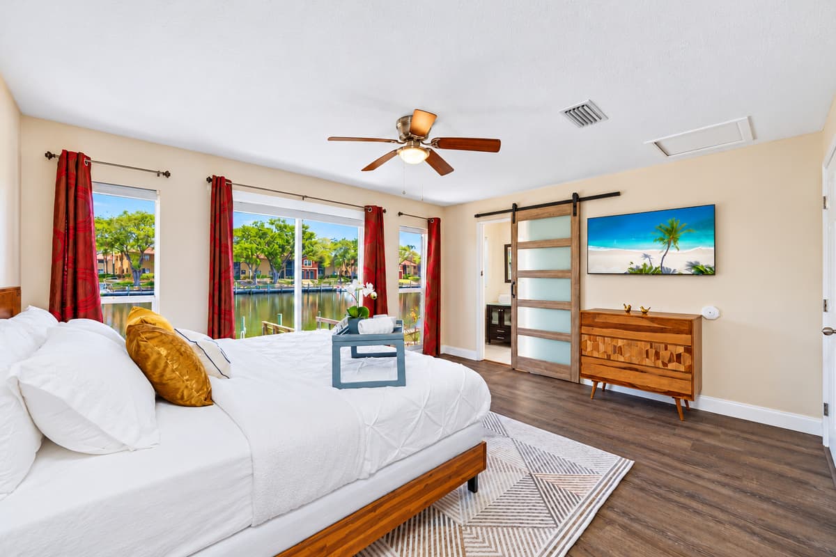 This impeccable room is great for kids who loves sleepovers or for small families who has small kids. If you love what you see, send us a message now!