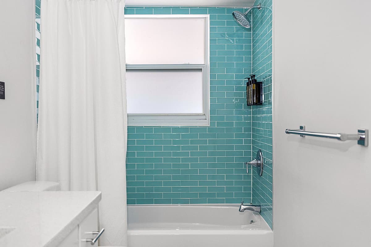 Equipped with a high-pressure showerhead and a detachable handheld sprayer, it ensures a comfortable and refreshing experience.