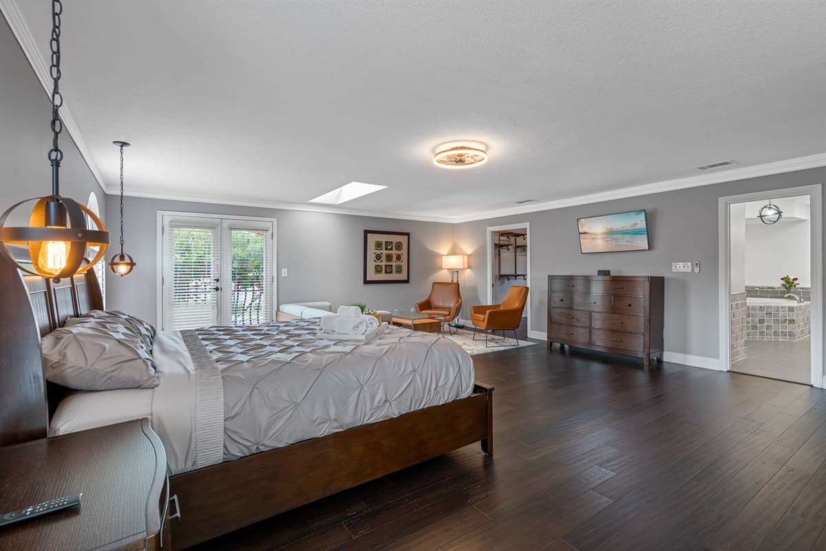Relax, unwind, and escape from the stresses of the day in a space that's as cozy as it is chic.