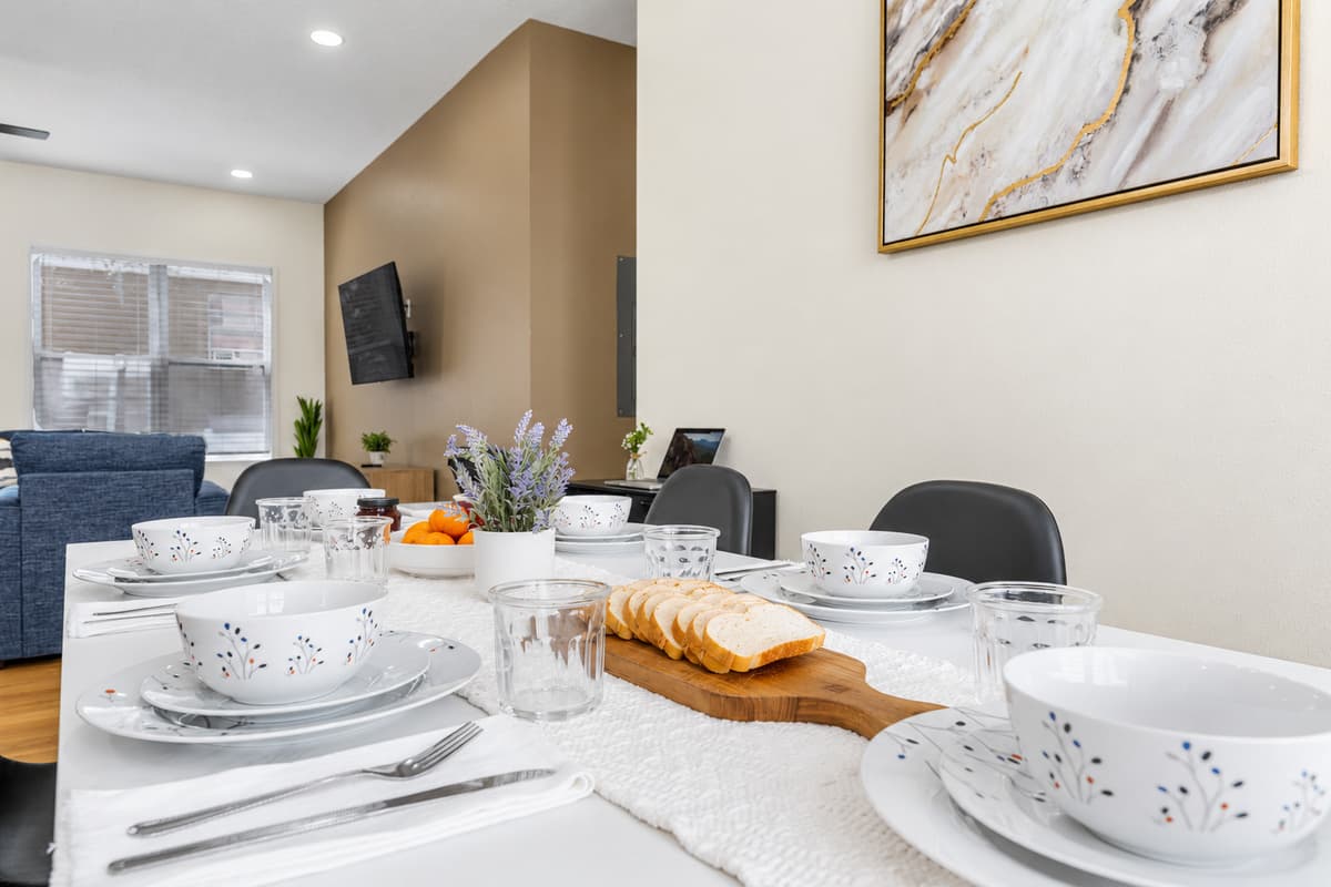 Start the day with a beautifully set table and the comfort of a home-cooked breakfast.