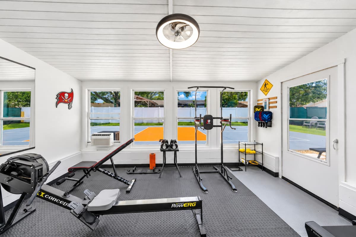 Maintain your momentum and crush your fitness goals on holiday. Our dedicated, premium home gym makes keeping your routine effortless and motivating.