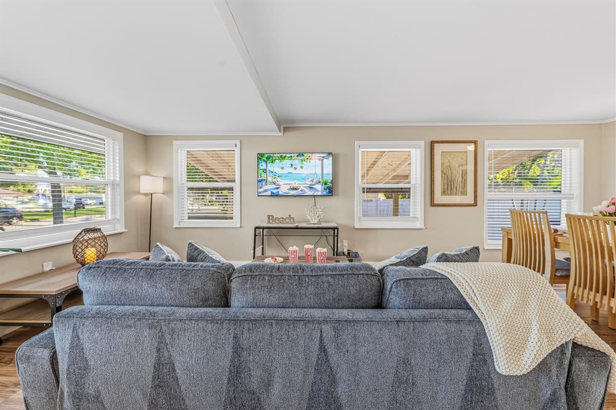 Comfortable living room setup ideal for movie nights and group gatherings.