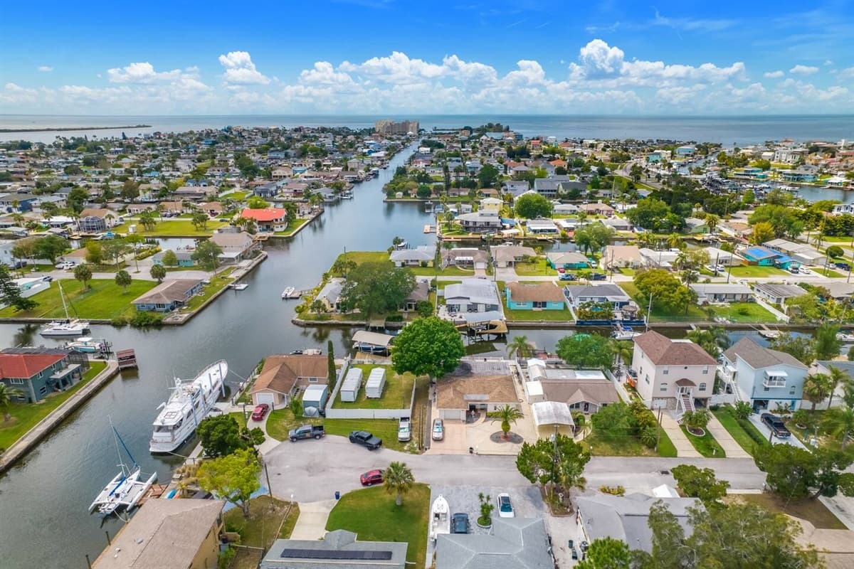 Aerial view of the neighborhood and the beautiful spots in the area surrounding the property. Who wouldn't love that? Have questions? Send us a message now!