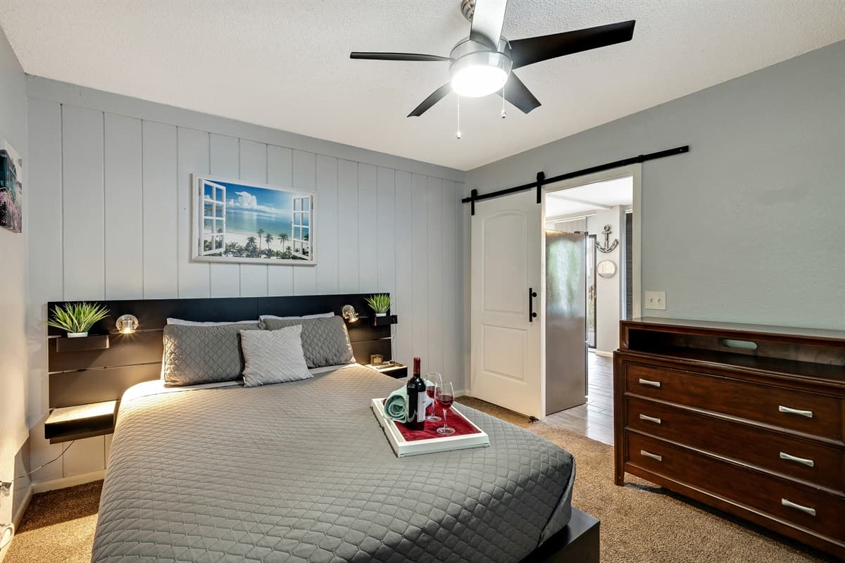 This carefully designed queen size bedroom serves as the perfect retreat, allowing you to unwind and relax in a peaceful environment.