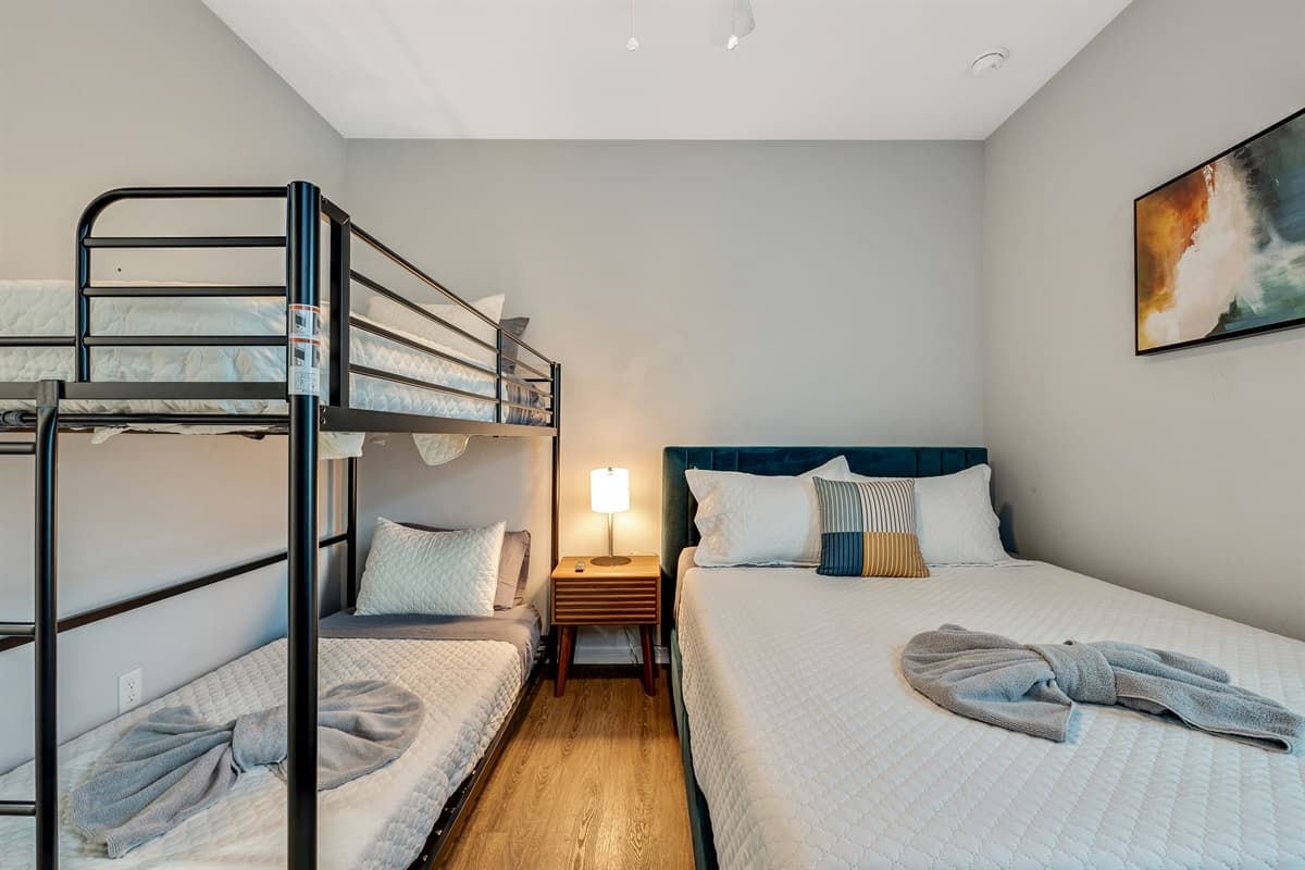 This well-appointed space caters to a myriad of sleeping arrangements, ensuring a delightful stay for guests of all ages.