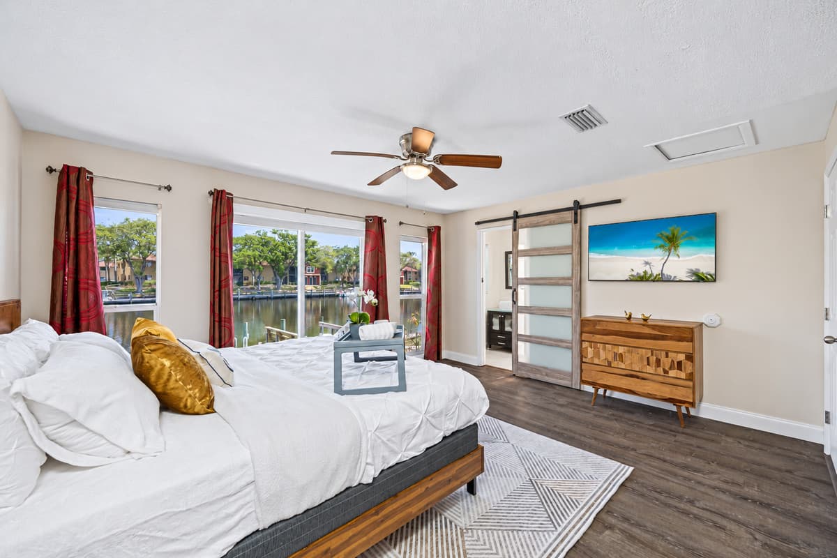 This impeccable room is great for kids who loves sleepovers or for small families who has small kids. If you love what you see, send us a message now!