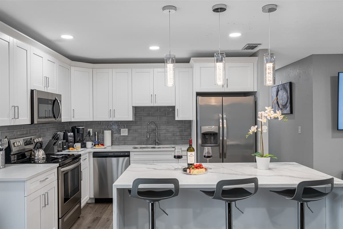 Everyone wants to join the food preparation? Our kitchen can surely accommodate everyone! Don't hesitate to send us a message if you have questions regarding the property!