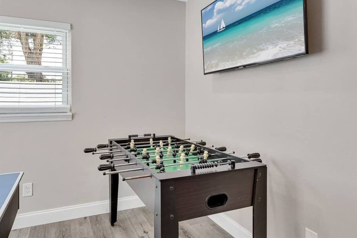 Have the best time while enjoying the ambiance, cool amenities, and competitive games. Make memories with us! Send us an inquiry now!