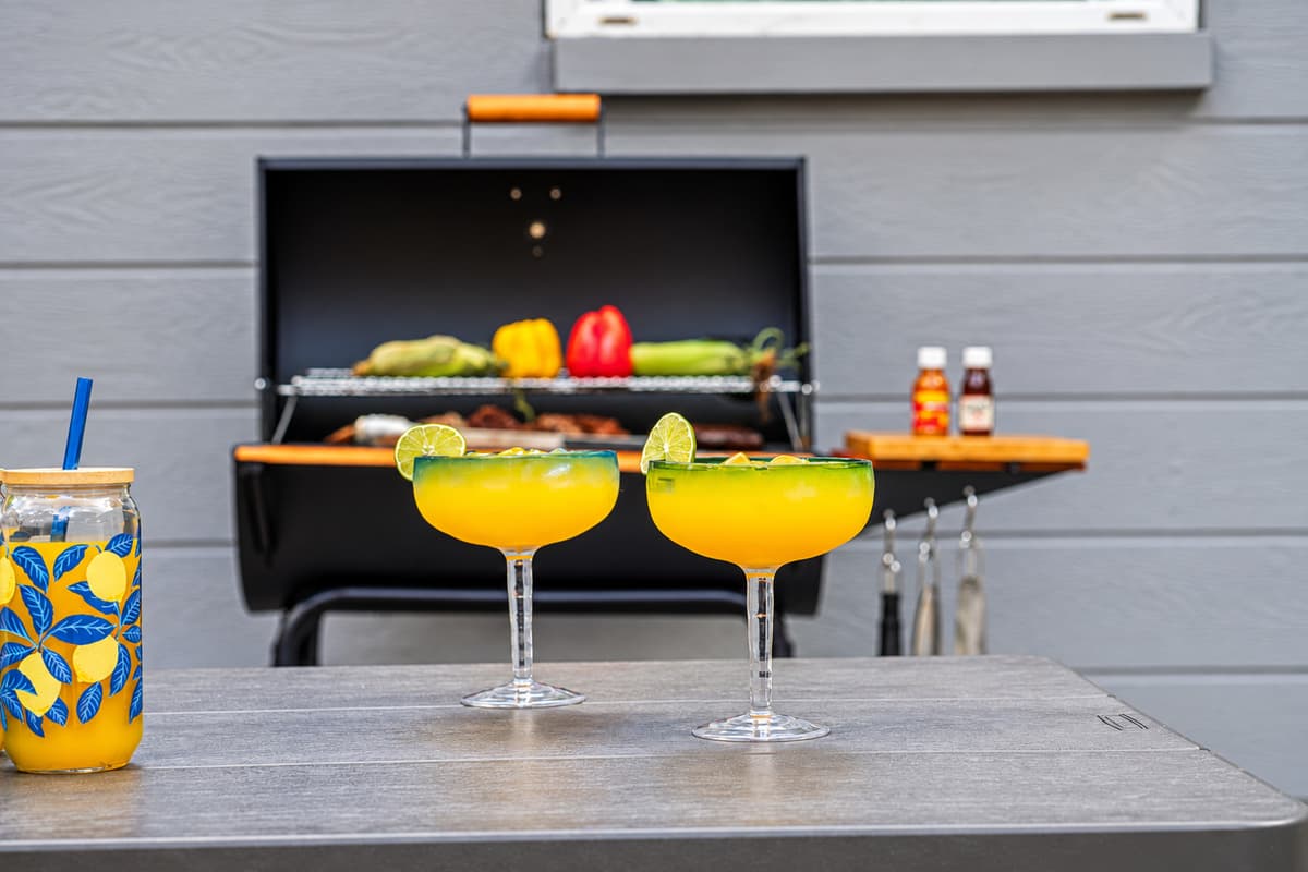 Whether it’s burgers, ribs, or veggies, this outdoor grill setup is made for flavor.