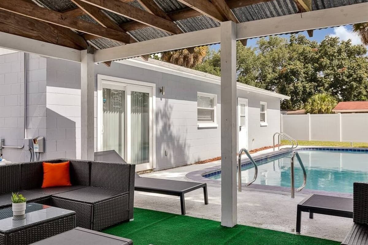 Perfect backyard to enjoy with family and friends with a stunning heated pool. Have fun and make memories with friends and family while relaxing in the outdoor lounge area. Feeling the vibe? Send us an inquiry now!
