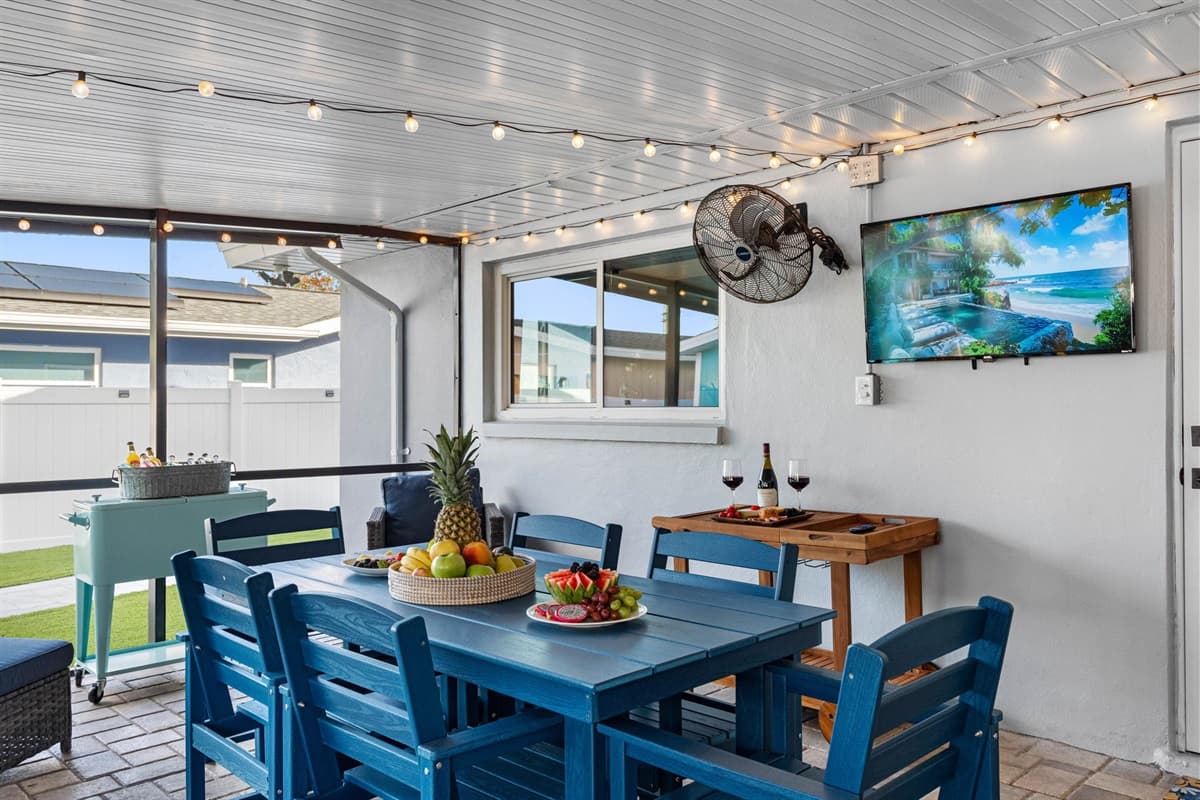 For entertainment, there’s a smart TV, allowing you to watch your favorite shows or movies while soaking in the fresh air.